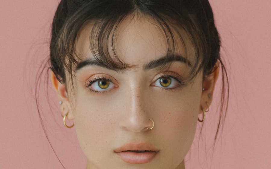 Featured live stream — Luna Vale