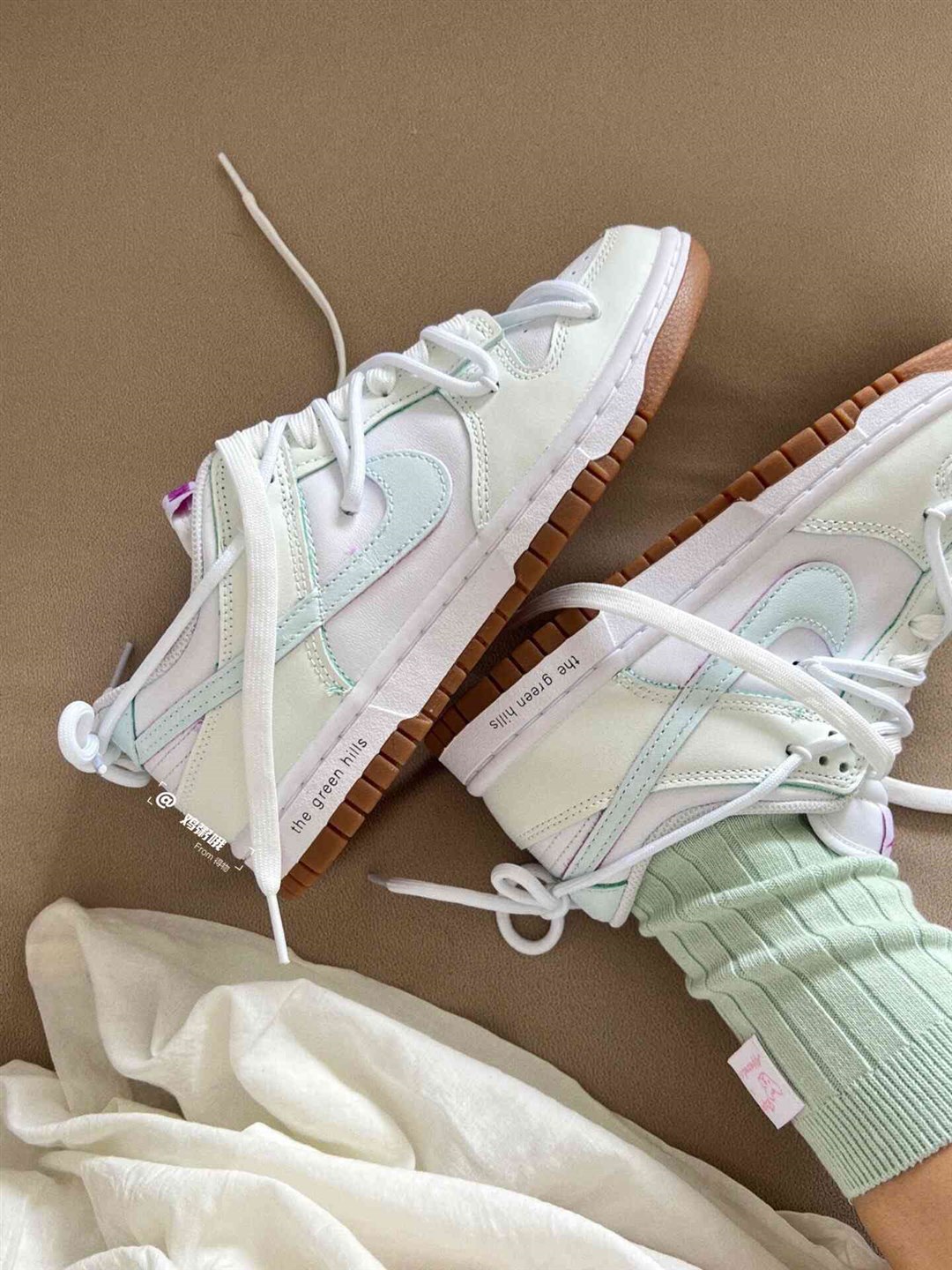 Nike SB Dunk Low Sea Salt Drawstring SKU: FD9922-151